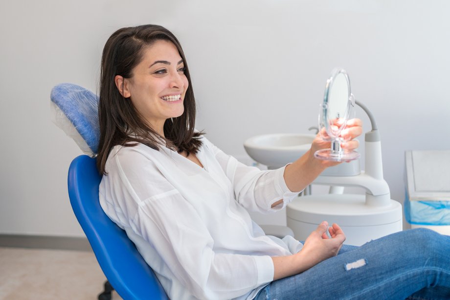 Single Tooth Implant vs. Bridge: How to Choose