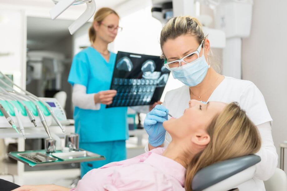 What to Know About Sinus Lifts Before Getting Dental Implants